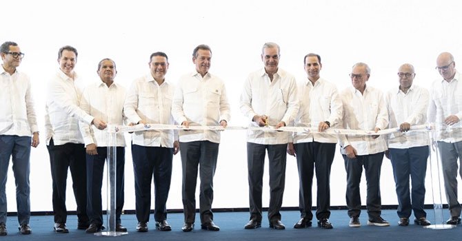 Dominik havaalanında makro lojistik merkez