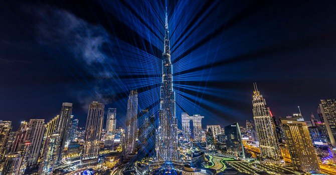 Dubai'de güneş altında yılbaşı ve rengarenk kış masalı