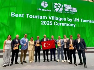 Midyat’ın Anıtlı Köyü'nü UNWTO “En İyi Turizm Köyü” seçti