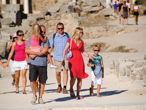 Ruslar turistler birinciliği Almanlara kaptırdı!