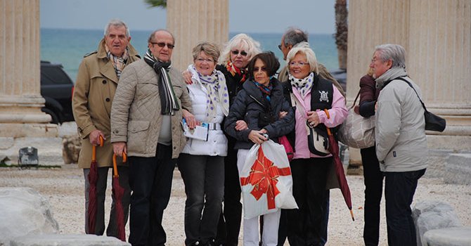 Side antik kentte yaşlı Almanlar için kültür turları başladı