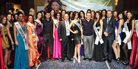 Miss Globe Cratos Premiumda