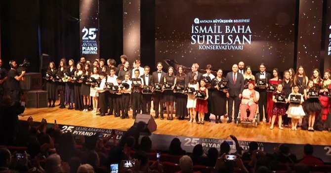 25. Piyano Festivali'nde gençler yarıştı