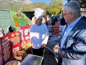 Kemer'de Bana Ülkeni Tanıt Festivali yapıldı