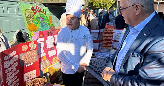 Kemer'de Bana Ülkeni Tanıt Festivali yapıldı