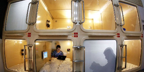 İstasyonda yolculara kapsül otel