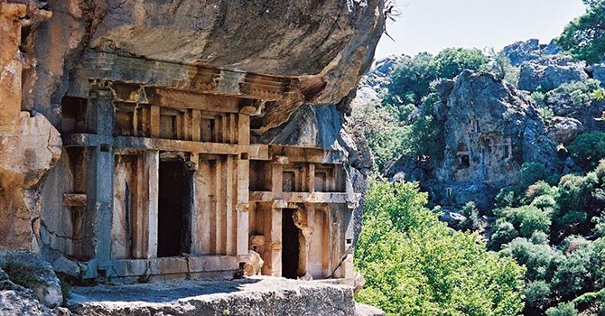 Kaya Mezarlarını yılda 600 bin turist ziyaret ediyor