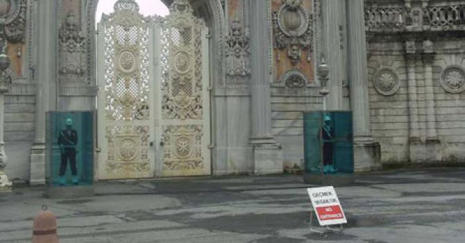 Saray nöbeti yeniden başladı