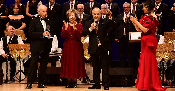 Çocukların eğitimi için şarkı söylediler