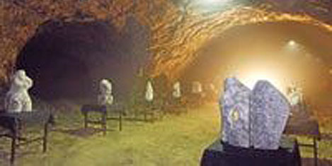 En büyük tuz mağarası turizmde