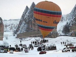Kapadokya kar sonrası beyaz örtüyle kaplandı