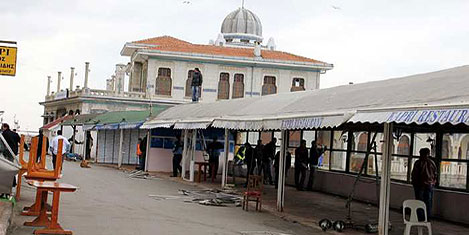 Büyükada sahilinde yıkım