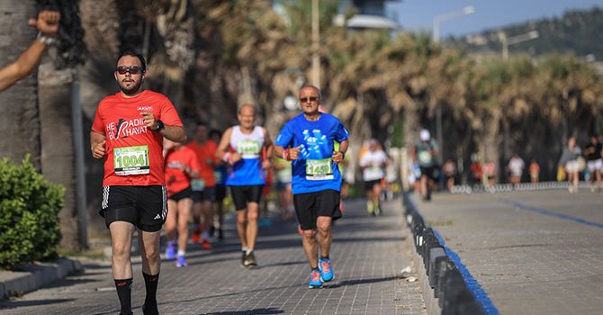 Salomon Çeşme Yarı Maratonu Ege’nin ritmini taşıyor