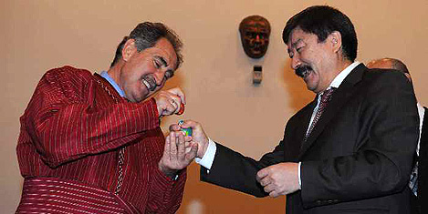 Günay nevruz yumurtası kırdı