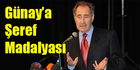 Bakan Günay'a şeref madalyası