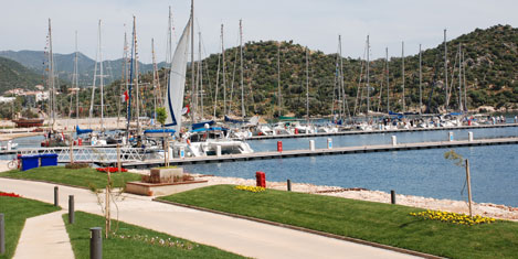 Kaş Marina mavi bayraklı oldu