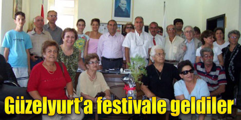 Yunanlılar festival için geldiler