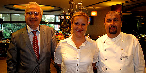 Titanic Port Hotelde iftar şöleni