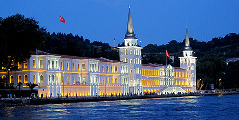 Boğaz'da kamu binaları otel oluyor