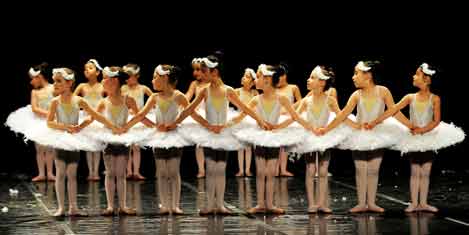 Minik dansçılar LykiaWorld'de