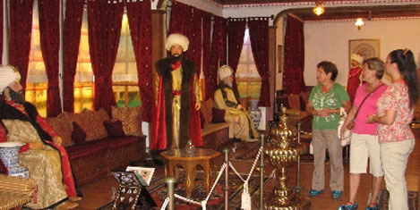 Antalya Da Padisahlarin Mum Heykel Muzesi Acildi