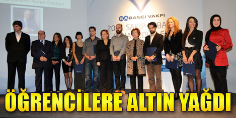 Sabancı'da 9 öğrenciye 240 altın