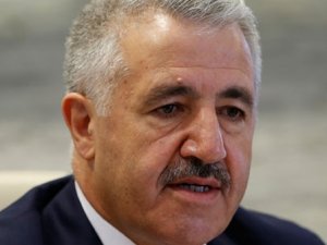 Bakan Arslan: İstanbul'a kruvaziyer yat limanı