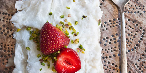 Güllaca Pelit'in farklı yorumu