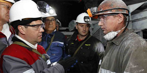 Medvedev: Tatil için Türkiye'ye gidin