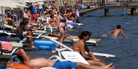 Marmaris'in sahilleri doldu taştı