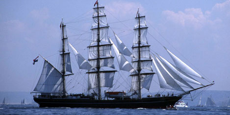 Clipper Stad Amsterdam geliyor