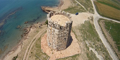 Süleyman Kulesi antik mezarları