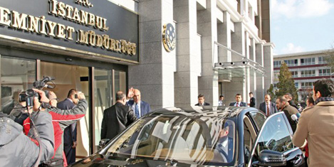 Emniyette polis şefleri gitti