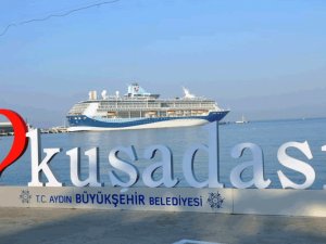 Kuşadası’na 139 kruvaziyer ile 110 bin 967 yolcu geldi