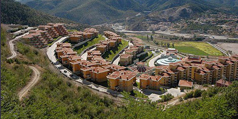 Bank Asyanın tatil köyü satıldı