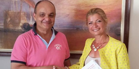 Yunanistan 4 yıl Emitt'te