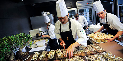 100 bin tabak yemek yapıldı