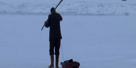 Çıldır Gölü dondu