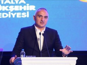 Bakan Ersoy: Yeni kutuplar için istekli çalışmak gerekiyor