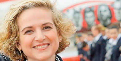 Reklamdaki hostes THY'den kovuldu