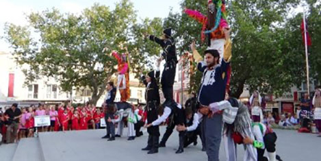 Burhaniyede Hayatın Ritmi coşkusu