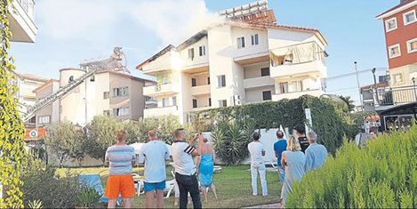 Apartın lojmanı yandı