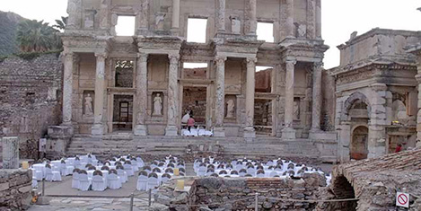 Efes antik kentinde davet tarifesi