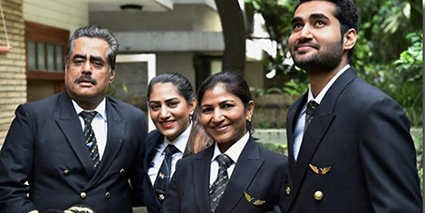 Pilot Hintli Bhasin ailesi
