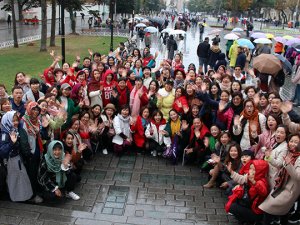 Çinli turist tatile çıkıyor, İtalya, Japonya ve Tayland akın bekliyor.
