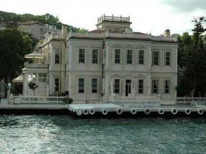 Katarlılar Boğaz’da yalı aldı, otel ve SPA yapacak