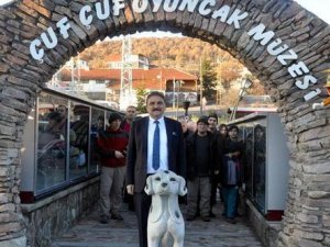 Tren vagonu şeklinde oyuncak müzesi çocukların gözdesi 