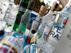 Alkollüye %13.4 vergi zammı, ithal tütüne sıfır gümrük