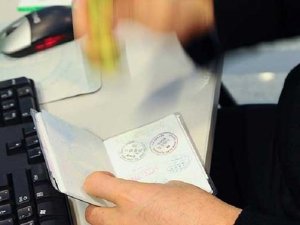 Sözcü yazarı: Çanlar çifte pasaportlu Türkler için çalıyor
