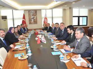 Bakan Ersoy: Aile yapısını korumaya yönelik diziler desteklenmeli